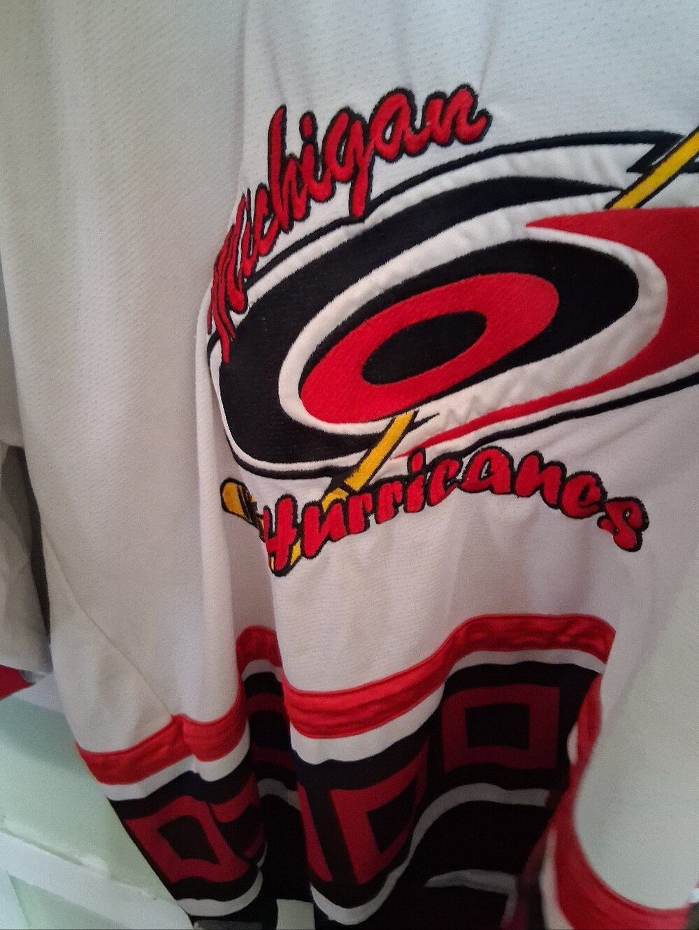 Michigan Hurricanes White Red Embroidered Hockey Jersey Vintage